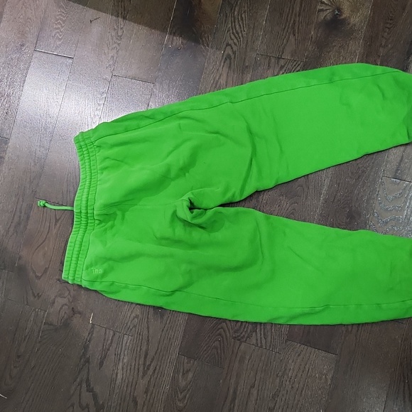 TNA Cozy Fleece Boyfriend Sweatpant - Picture 3 of 8